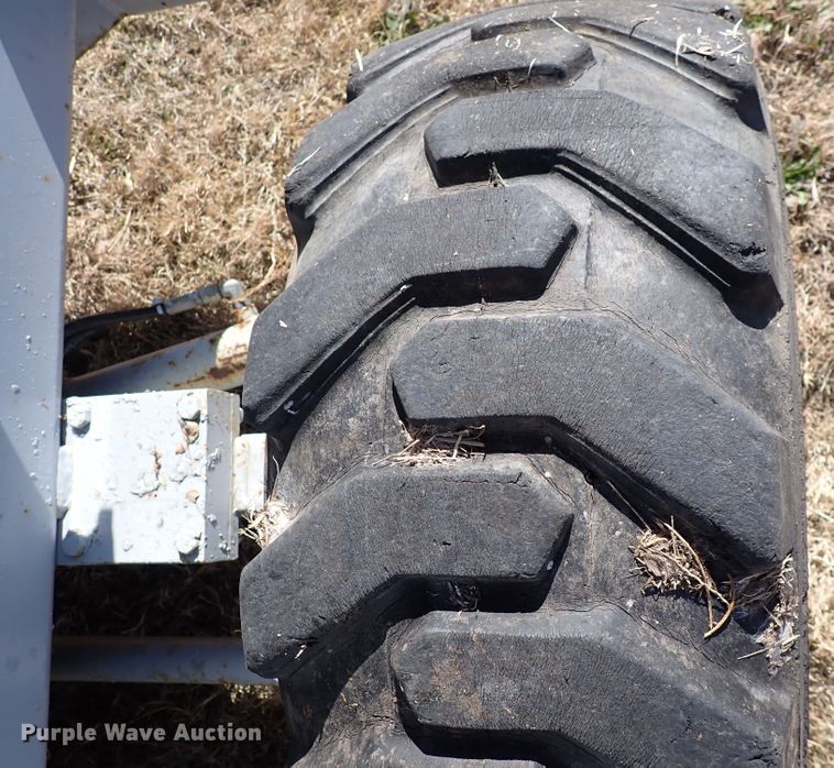 image for item DN2240 1998 Sky Jack 3J 8841  scissor lift