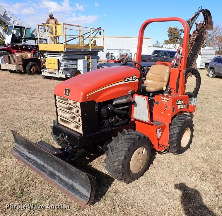 image for item DN2242 2013 Ditch Witch RT45  trencher