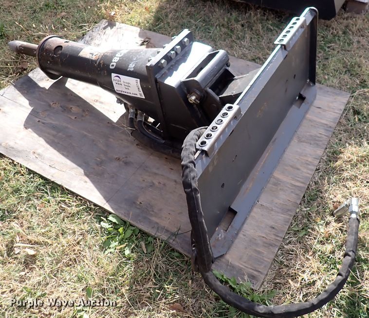 image for item DN2245 Bobcat HB980  skid steer breaker