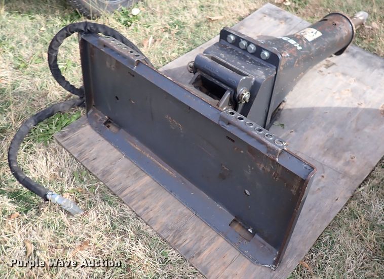 image for item DN2245 Bobcat HB980  skid steer breaker