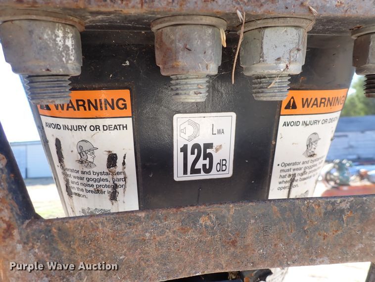 image for item DN2245 Bobcat HB980  skid steer breaker