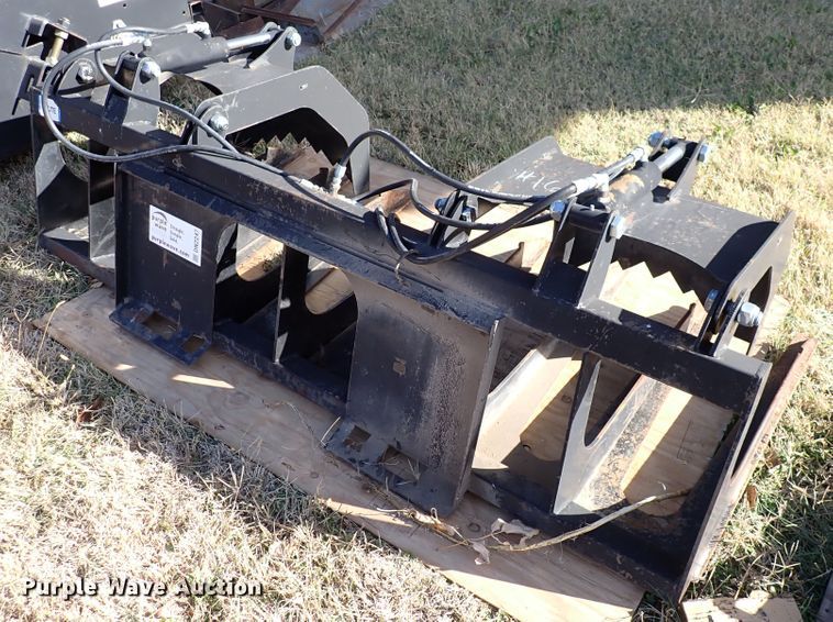 image for item DN2247 Brute  82"W skid steer grapple bucket