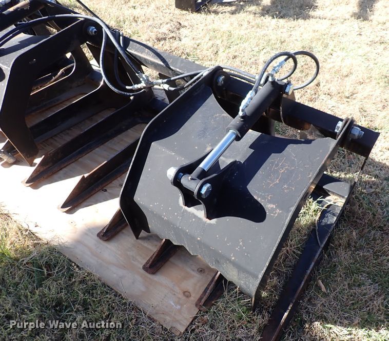 image for item DN2247 Brute  82"W skid steer grapple bucket