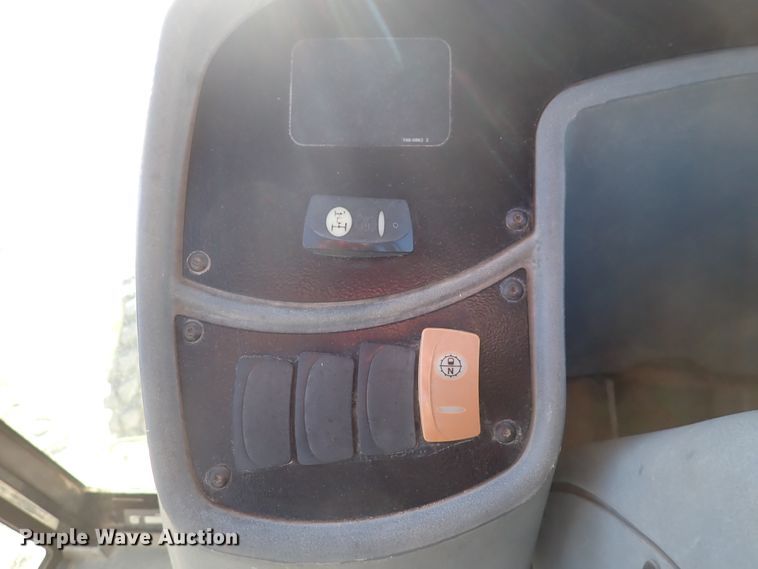 image for item DN2257 2004 Caterpillar 420D  backhoe