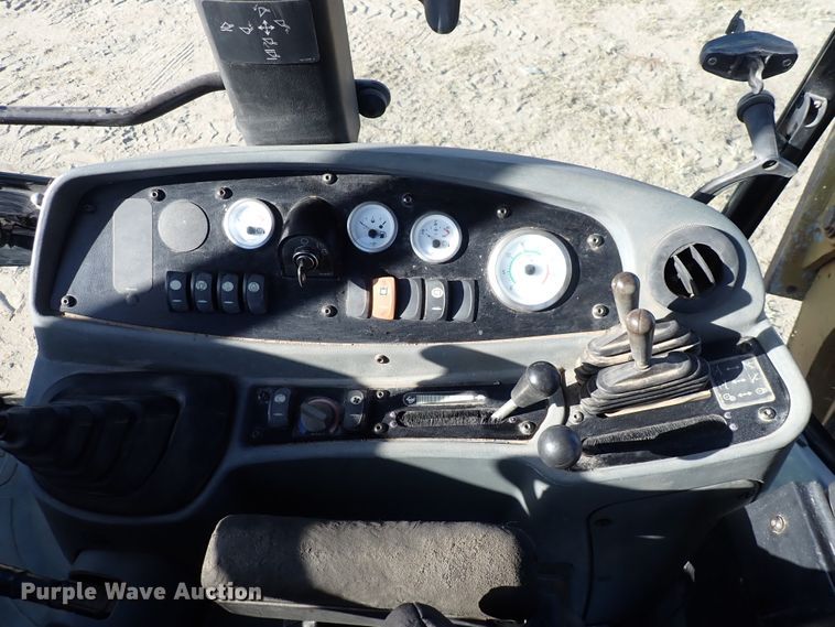 image for item DN2257 2004 Caterpillar 420D  backhoe