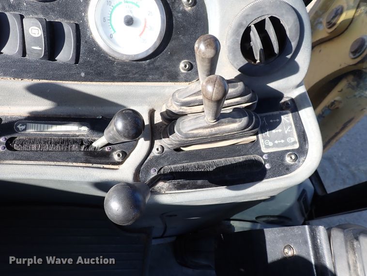 image for item DN2257 2004 Caterpillar 420D  backhoe