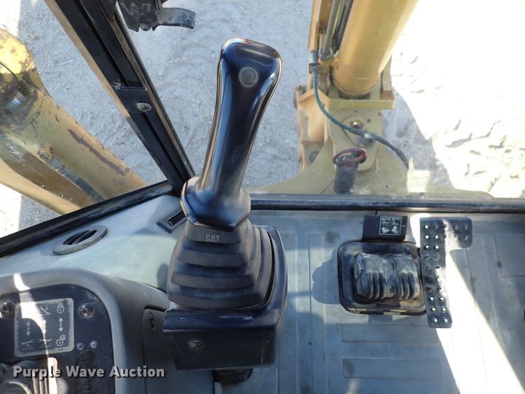 image for item DN2257 2004 Caterpillar 420D  backhoe