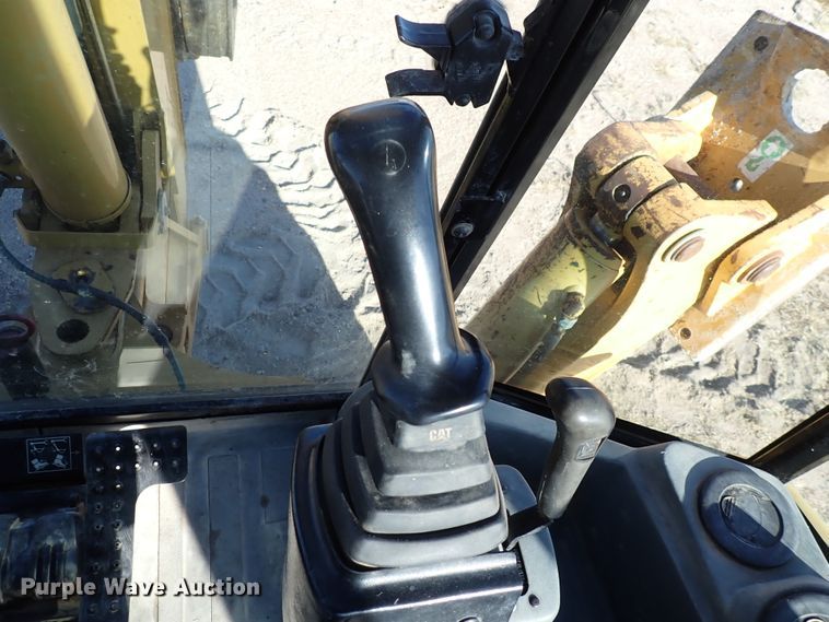 image for item DN2257 2004 Caterpillar 420D  backhoe
