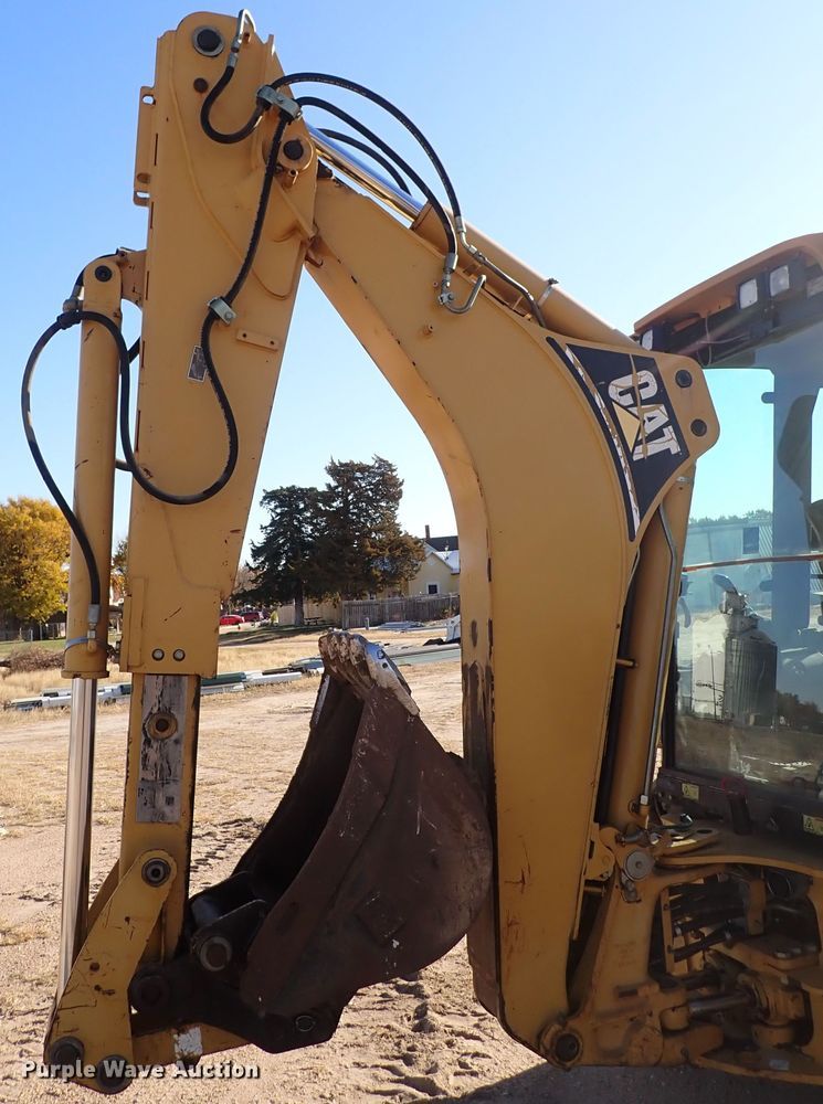 image for item DN2257 2004 Caterpillar 420D  backhoe