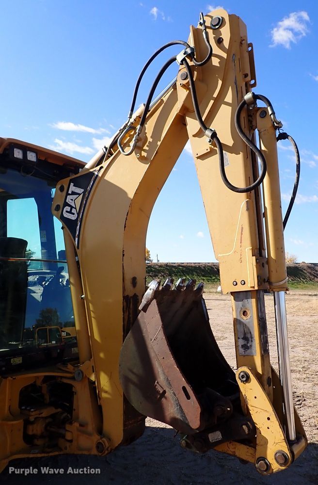 image for item DN2257 2004 Caterpillar 420D  backhoe