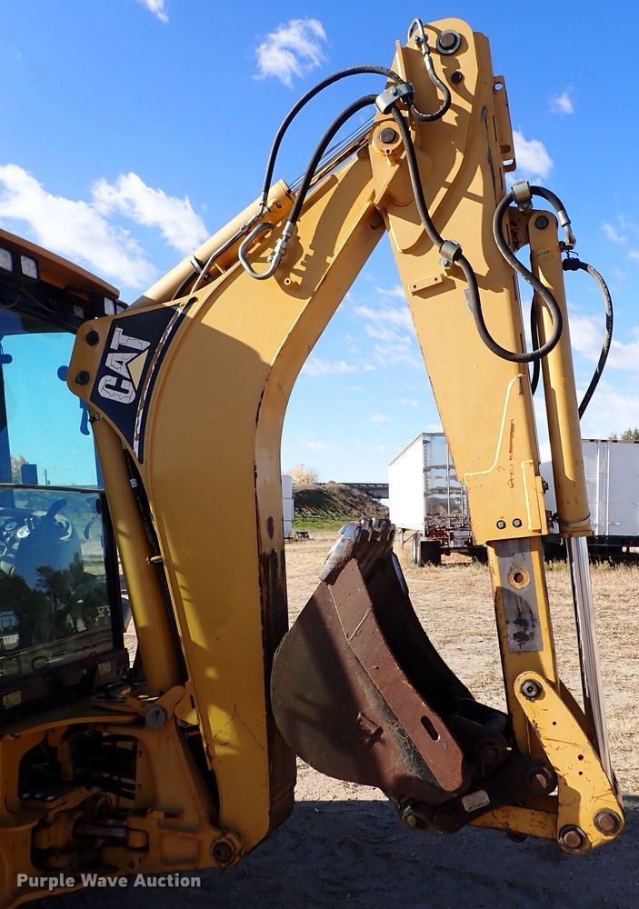 image for item DN2257 2004 Caterpillar 420D  backhoe