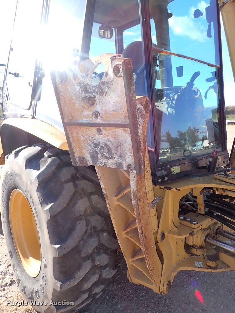 image for item DN2257 2004 Caterpillar 420D  backhoe