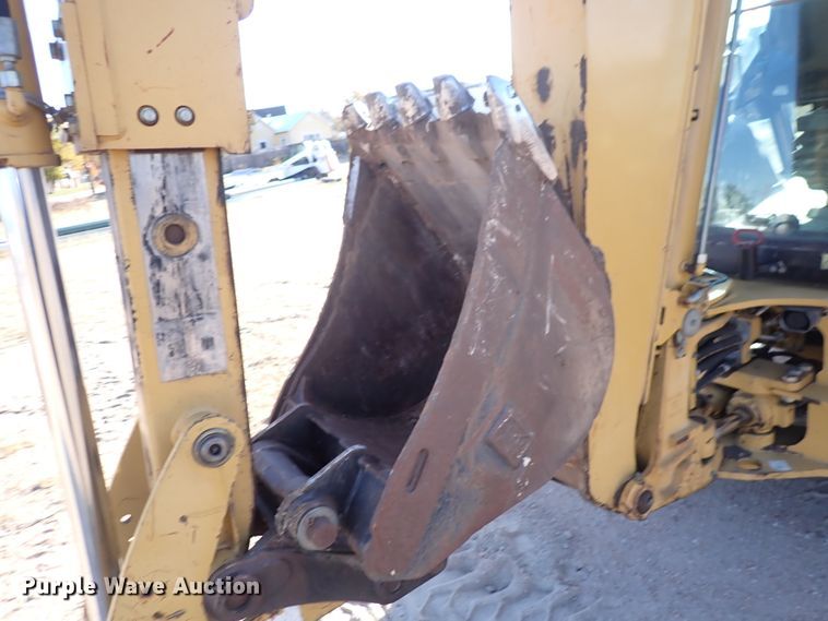 image for item DN2257 2004 Caterpillar 420D  backhoe