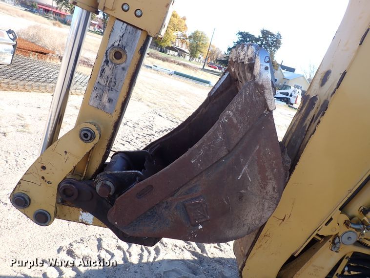 image for item DN2257 2004 Caterpillar 420D  backhoe