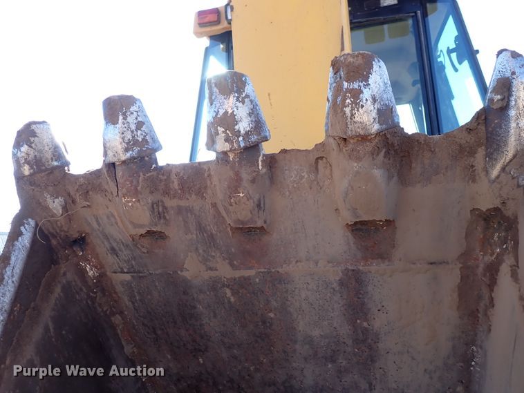 image for item DN2257 2004 Caterpillar 420D  backhoe