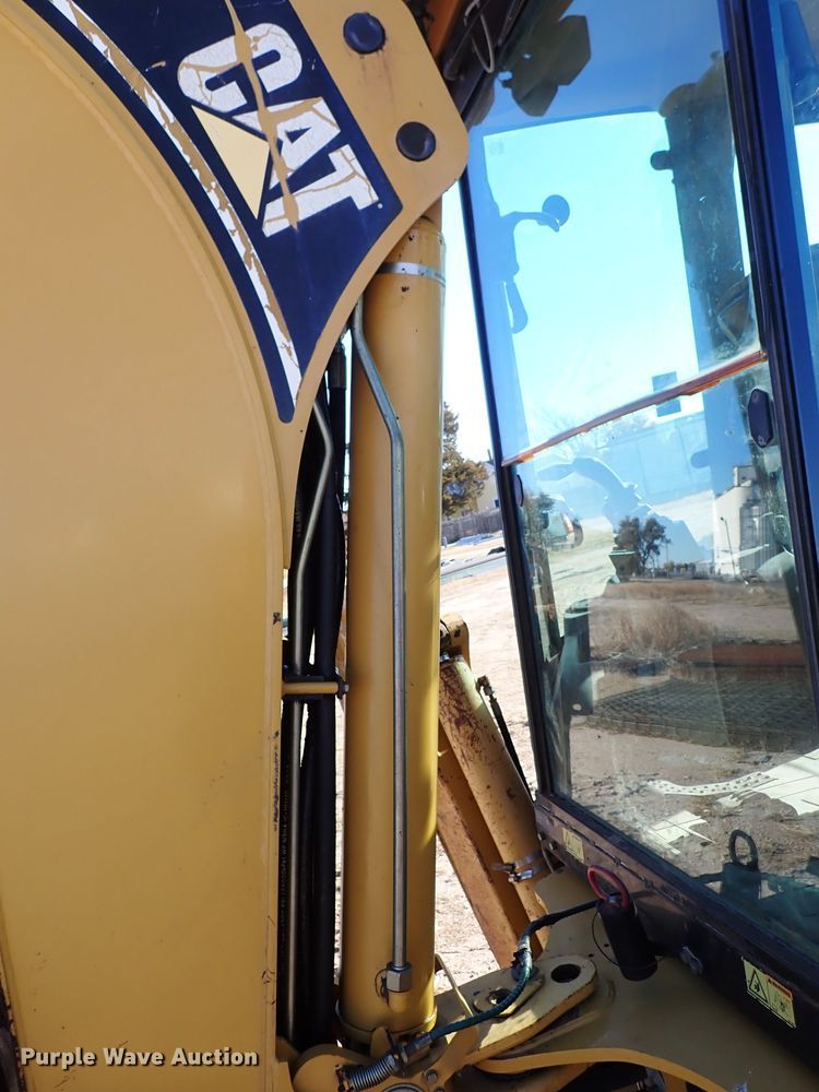 image for item DN2257 2004 Caterpillar 420D  backhoe