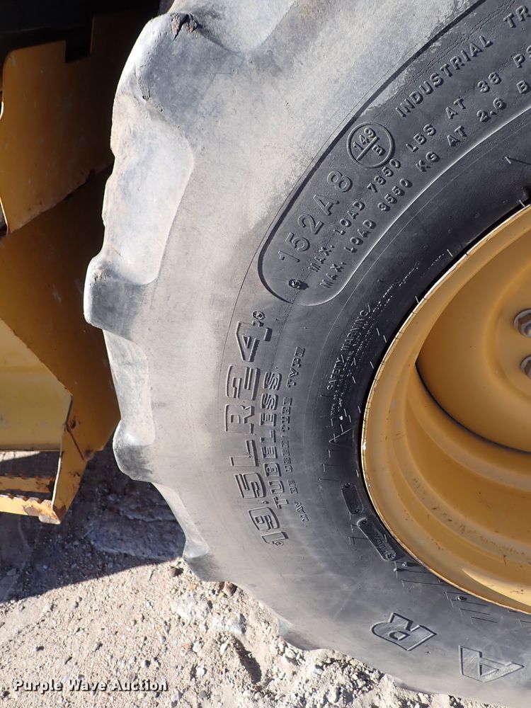 image for item DN2257 2004 Caterpillar 420D  backhoe