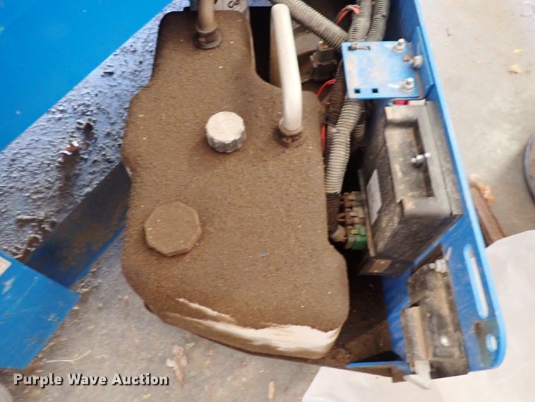 image for item DN2267 2017 Genie GC-2632  scissor lift