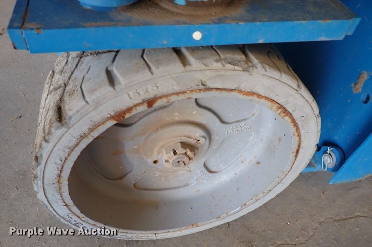 image for item DN2267 2017 Genie GC-2632  scissor lift