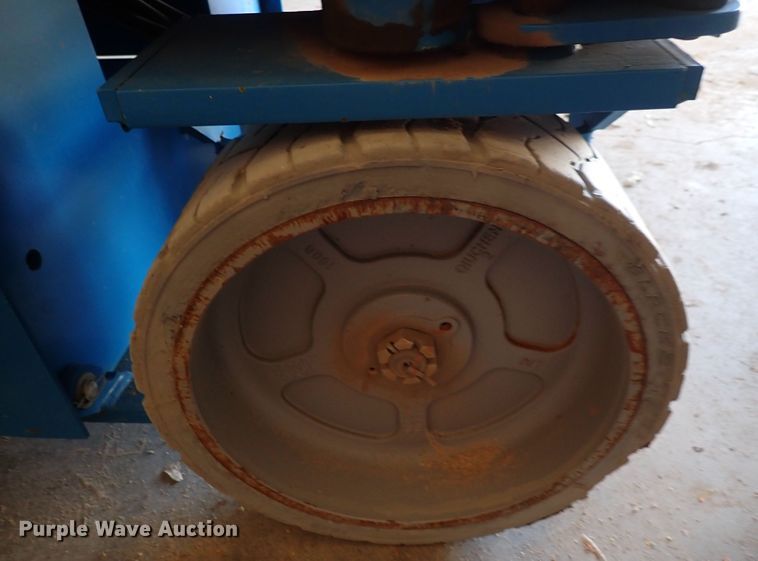 image for item DN2267 2017 Genie GC-2632  scissor lift