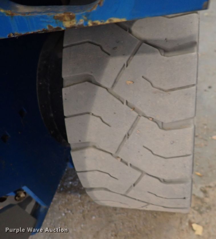 image for item DN2267 2017 Genie GC-2632  scissor lift