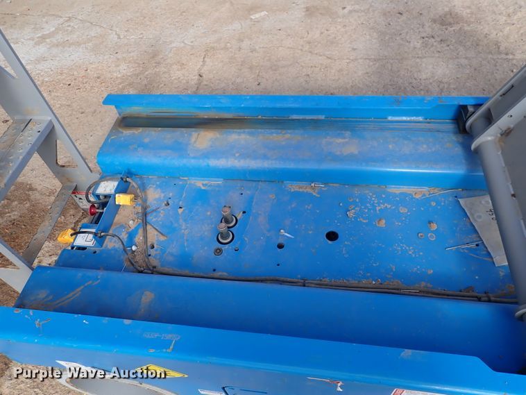 image for item DN2267 2017 Genie GC-2632  scissor lift
