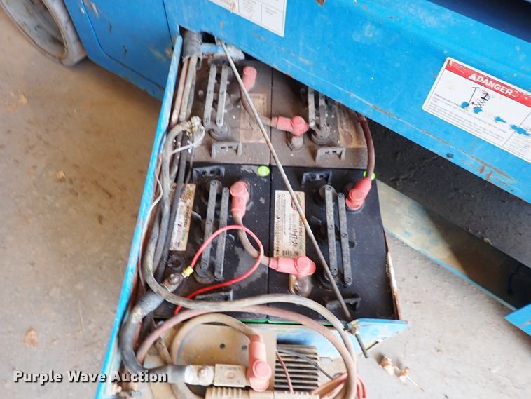 image for item DN2268 2015 Genie GS-3246  scissor lift