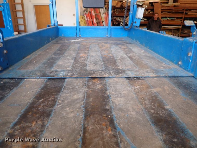 image for item DN2268 2015 Genie GS-3246  scissor lift