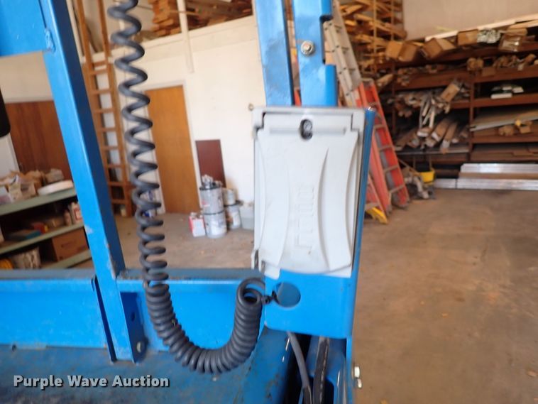 image for item DN2268 2015 Genie GS-3246  scissor lift