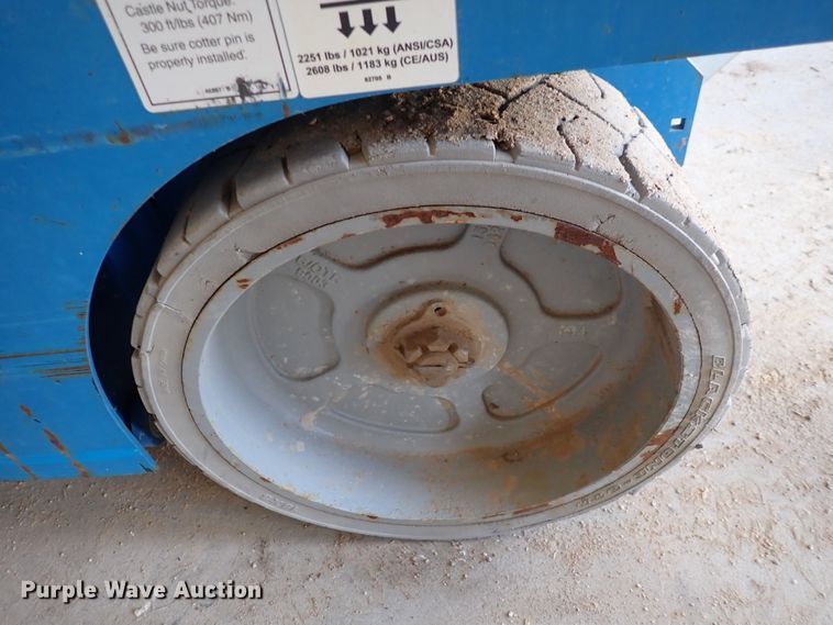 image for item DN2268 2015 Genie GS-3246  scissor lift