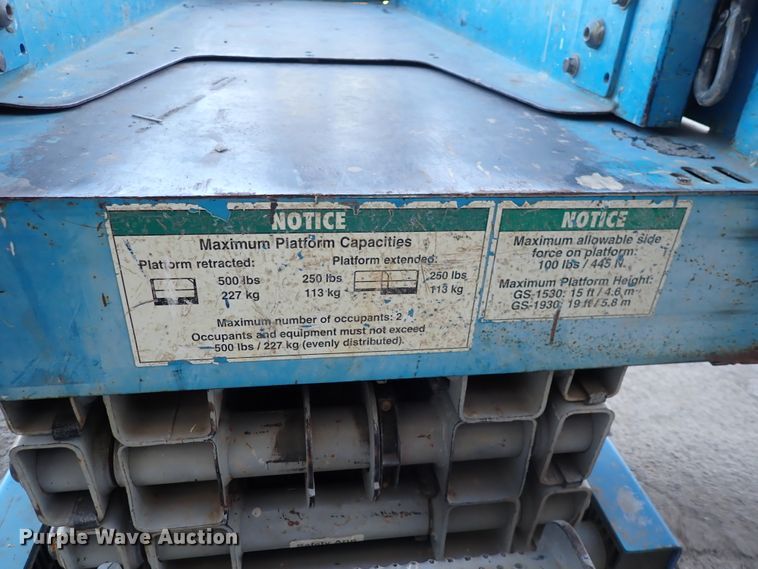 image for item DN2269 2001 Genie GS-1930  scissor lift