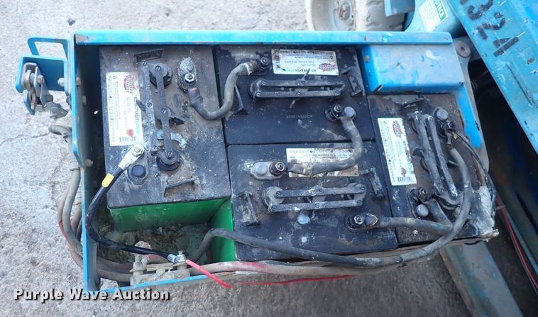 image for item DN2269 2001 Genie GS-1930  scissor lift