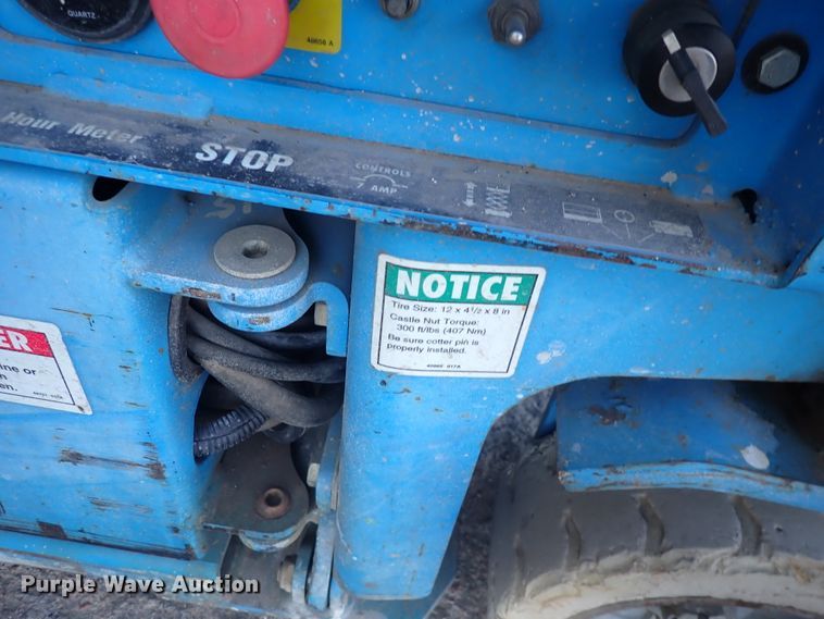 image for item DN2269 2001 Genie GS-1930  scissor lift