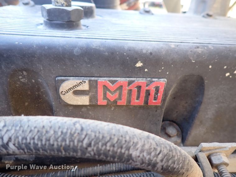 image for item DN2271 1995 International 9200  semi truck