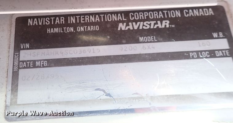 image for item DN2271 1995 International 9200  semi truck
