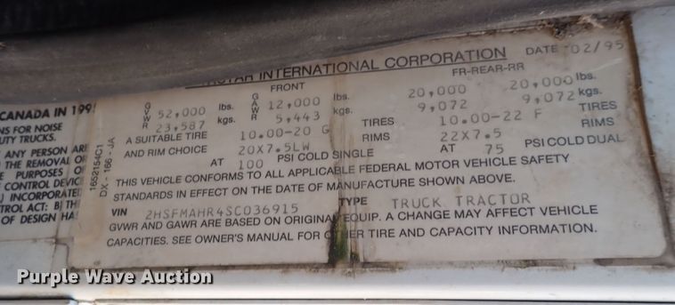 image for item DN2271 1995 International 9200  semi truck