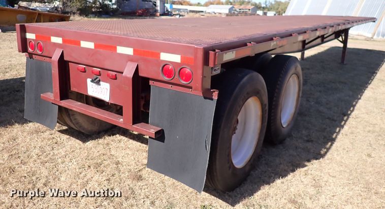 image for item DN2272 1988 Fruehauf  flatbed trailer