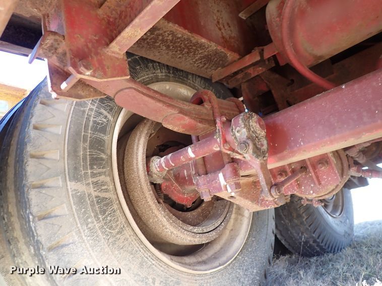 image for item DN2272 1988 Fruehauf  flatbed trailer