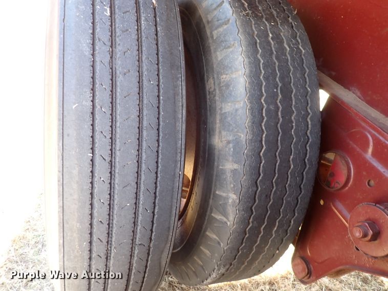 image for item DN2272 1988 Fruehauf  flatbed trailer