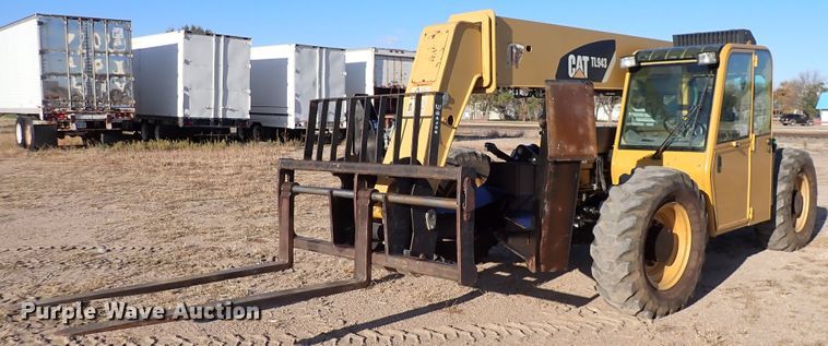 image for item DN2273 2007 Caterpillar TL943  telehandler