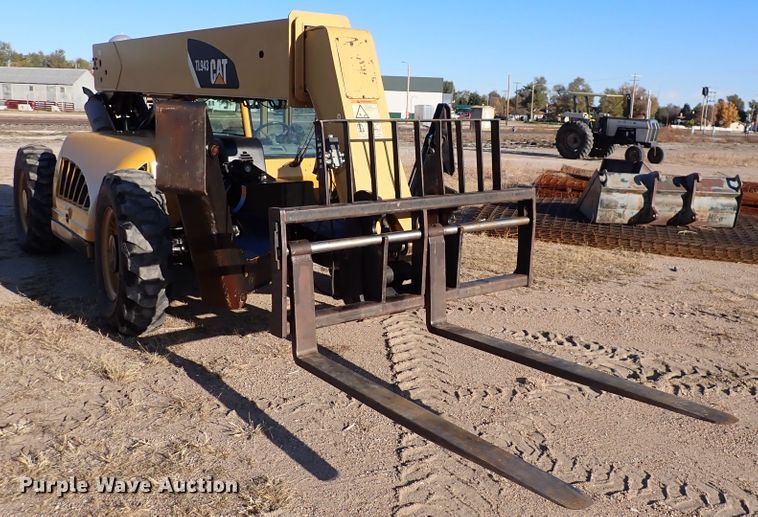 image for item DN2273 2007 Caterpillar TL943  telehandler