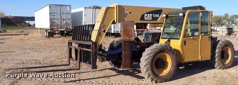 image for item DN2273 2007 Caterpillar TL943  telehandler