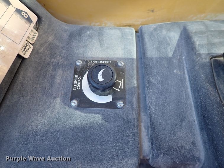 image for item DN2273 2007 Caterpillar TL943  telehandler