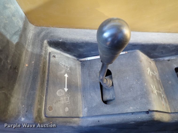 image for item DN2273 2007 Caterpillar TL943  telehandler