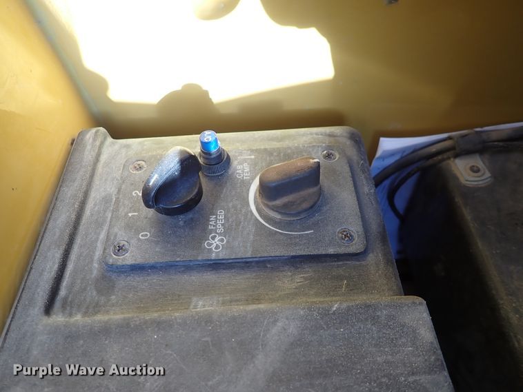 image for item DN2273 2007 Caterpillar TL943  telehandler