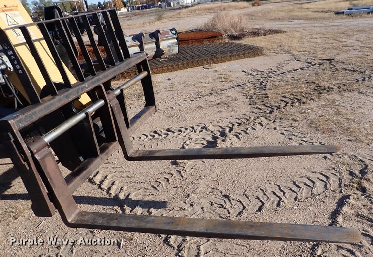 image for item DN2273 2007 Caterpillar TL943  telehandler