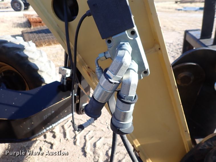 image for item DN2273 2007 Caterpillar TL943  telehandler