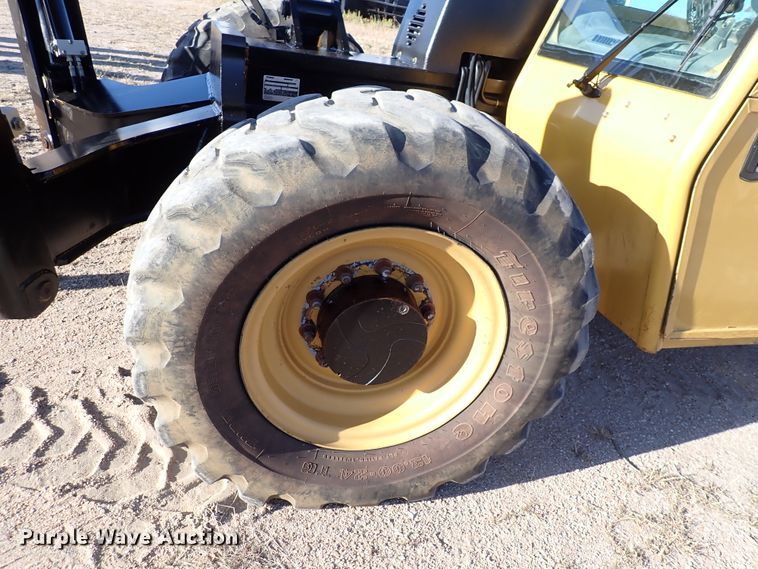 image for item DN2273 2007 Caterpillar TL943  telehandler