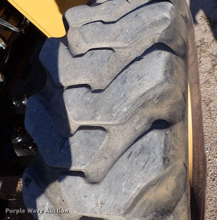 image for item DN2273 2007 Caterpillar TL943  telehandler