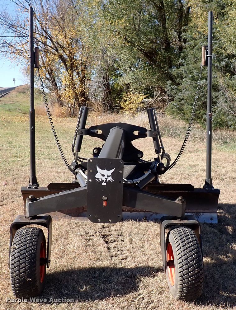 image for item DN2278 2010 Bobcat Grader 96  skid steer grader